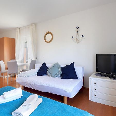 Moro Vrbnik Apartment Exterior photo