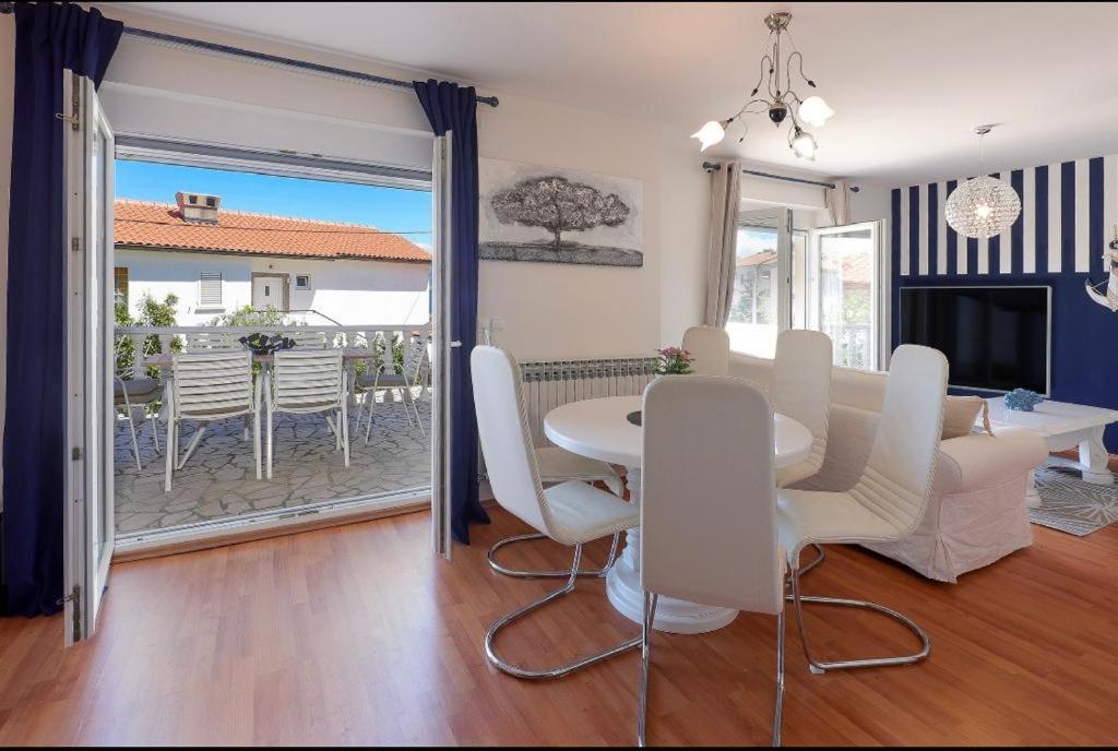 Moro Vrbnik Apartment Room photo